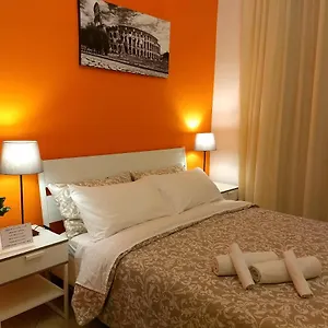 *** Affittacamere Amoraroma, Economy With Shared Bathrooms Italia
